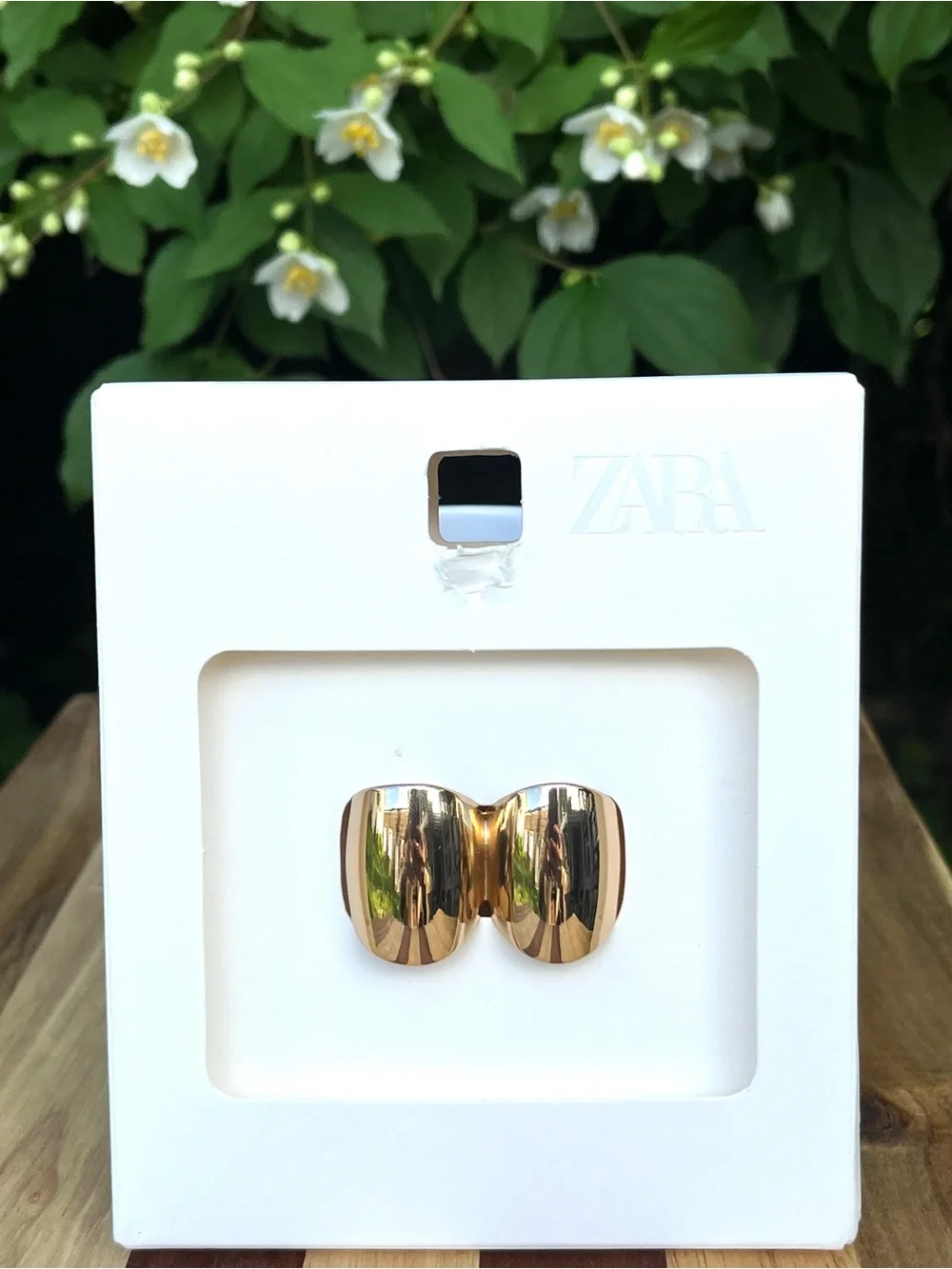 Zara Double Metal Ring Embossed Design Golden Y2K NWT Abstract